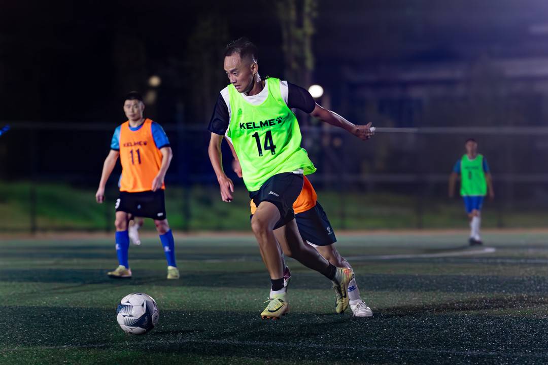 成年业余组, yid