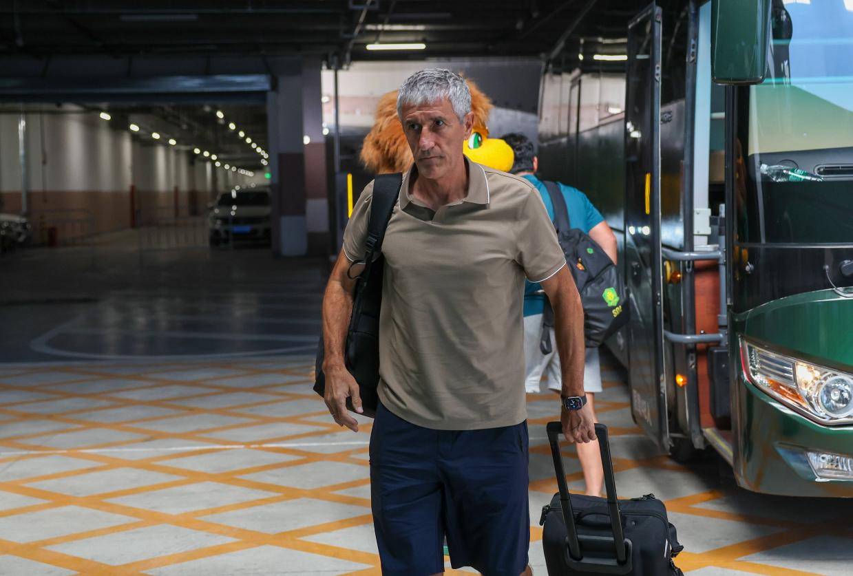 虽然他算是, 派教练, 塞蒂恩的国