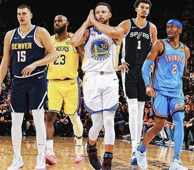 罗伯特森, div, 的前队友詹